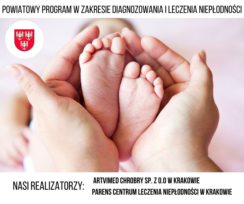 Plakat programu diagnozowania i leczenia niepłodności - stópki dziecka w dłoniach matki